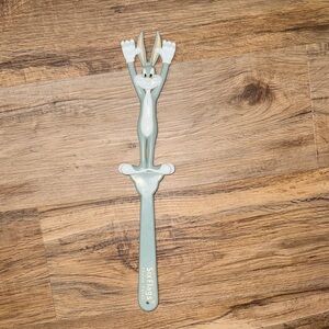 Bugs Bunny Six Flags Back Scraper